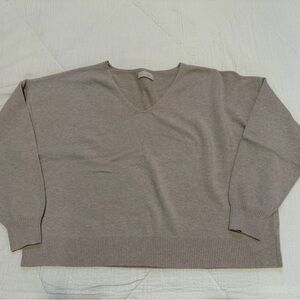 Nuuds Soft Knit VNeck Sweater in Doe